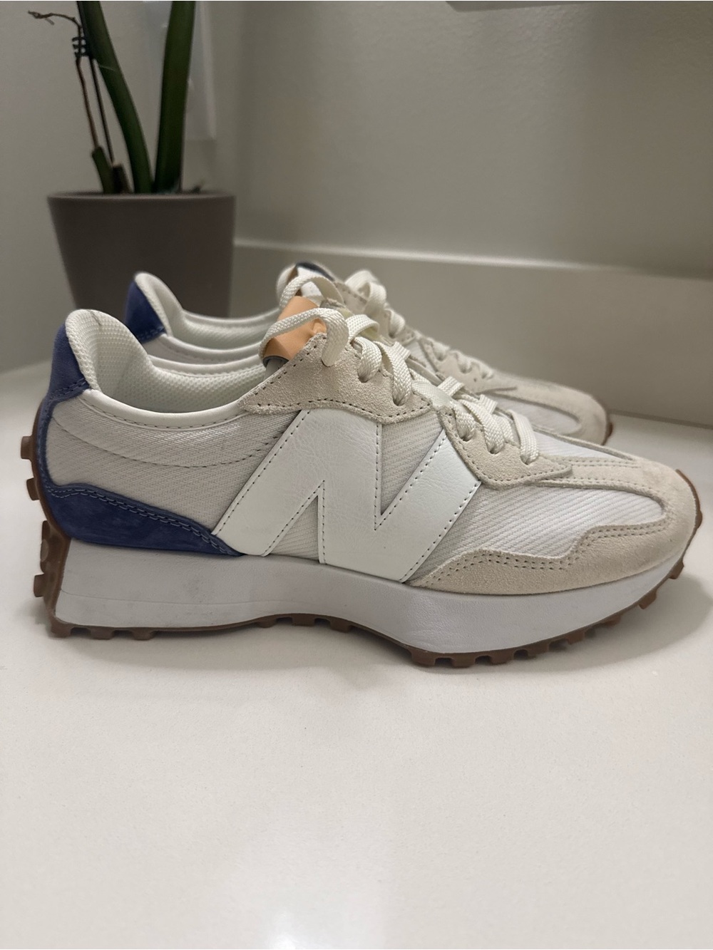 New Balance Women's Beige, White & Navy Retro Runner Sneakers